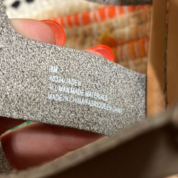 Maurices Jaden Taupe Faux Leather Buckle Strappy Corkscrew Wedge Size 8 - Picture 2 of 7